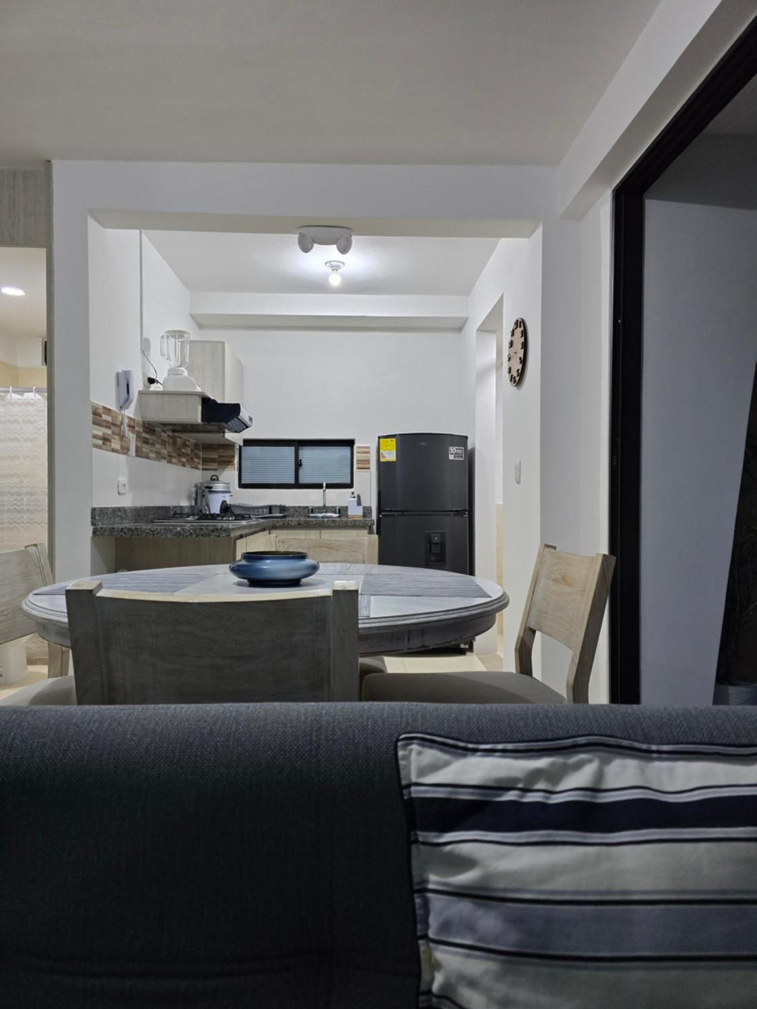 Privado Vacacional A 5m Del Aeropuerto, 20 Minutos Del Parque Del Cafe Y Centro De Con 4 Piscinas, 3 Jacuzzi, Sauna By Molca Xperiences 3h * Armenia (Quindio)