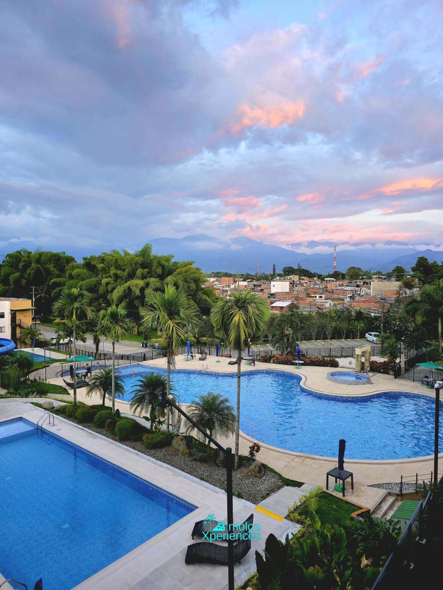 Privado Vacacional A 5m Del Aeropuerto, 20 Minutos Del Parque Del Cafe Y Centro De Con 4 Piscinas, 3 Jacuzzi, Sauna By Molca Xperiences 3h Apartment