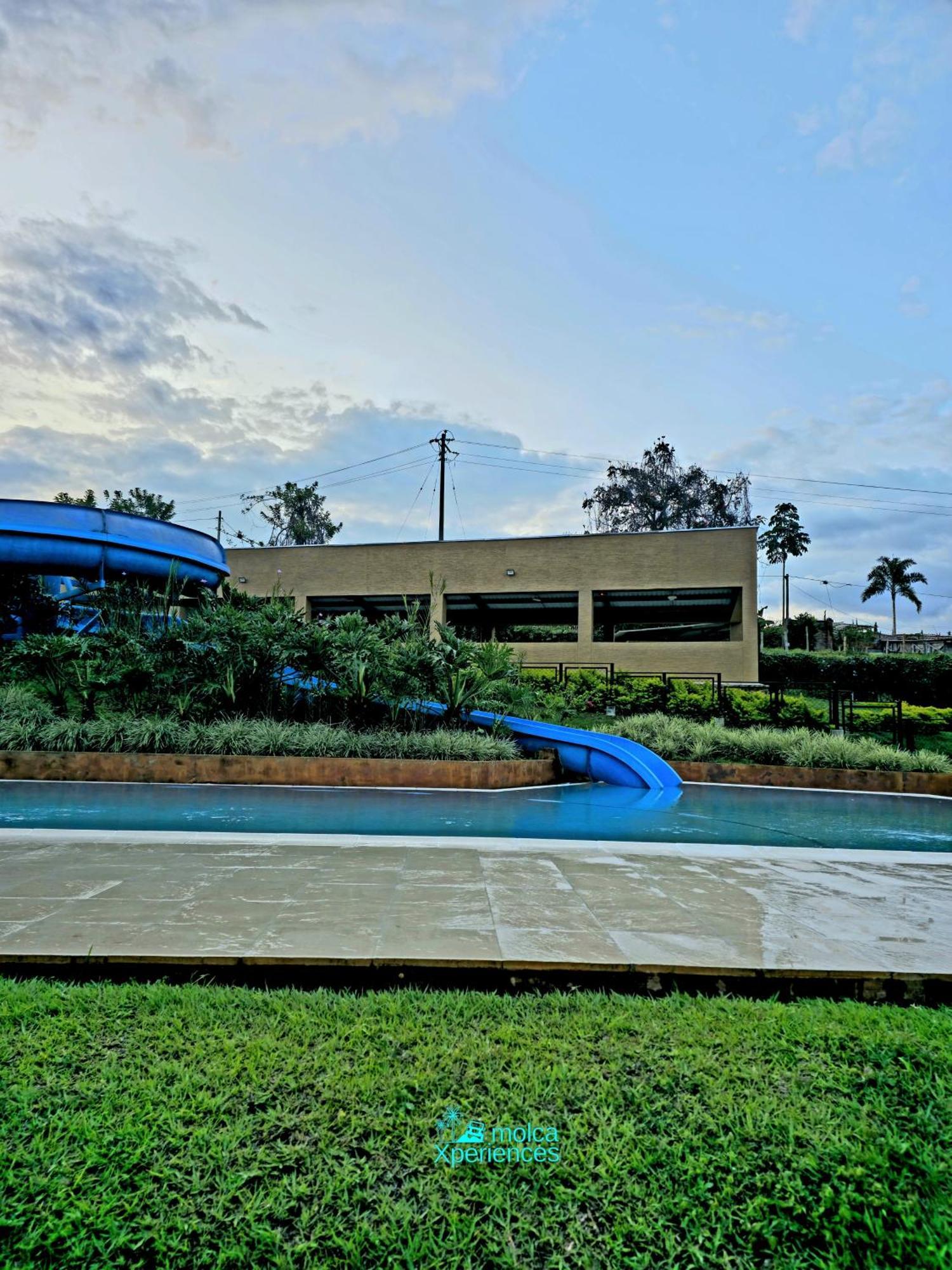 Apartment Privado Vacacional A 5m Del Aeropuerto, 20 Minutos Del Parque Del Cafe Y Centro De Con 4 Piscinas, 3 Jacuzzi, Sauna By Molca Xperiences 3h *