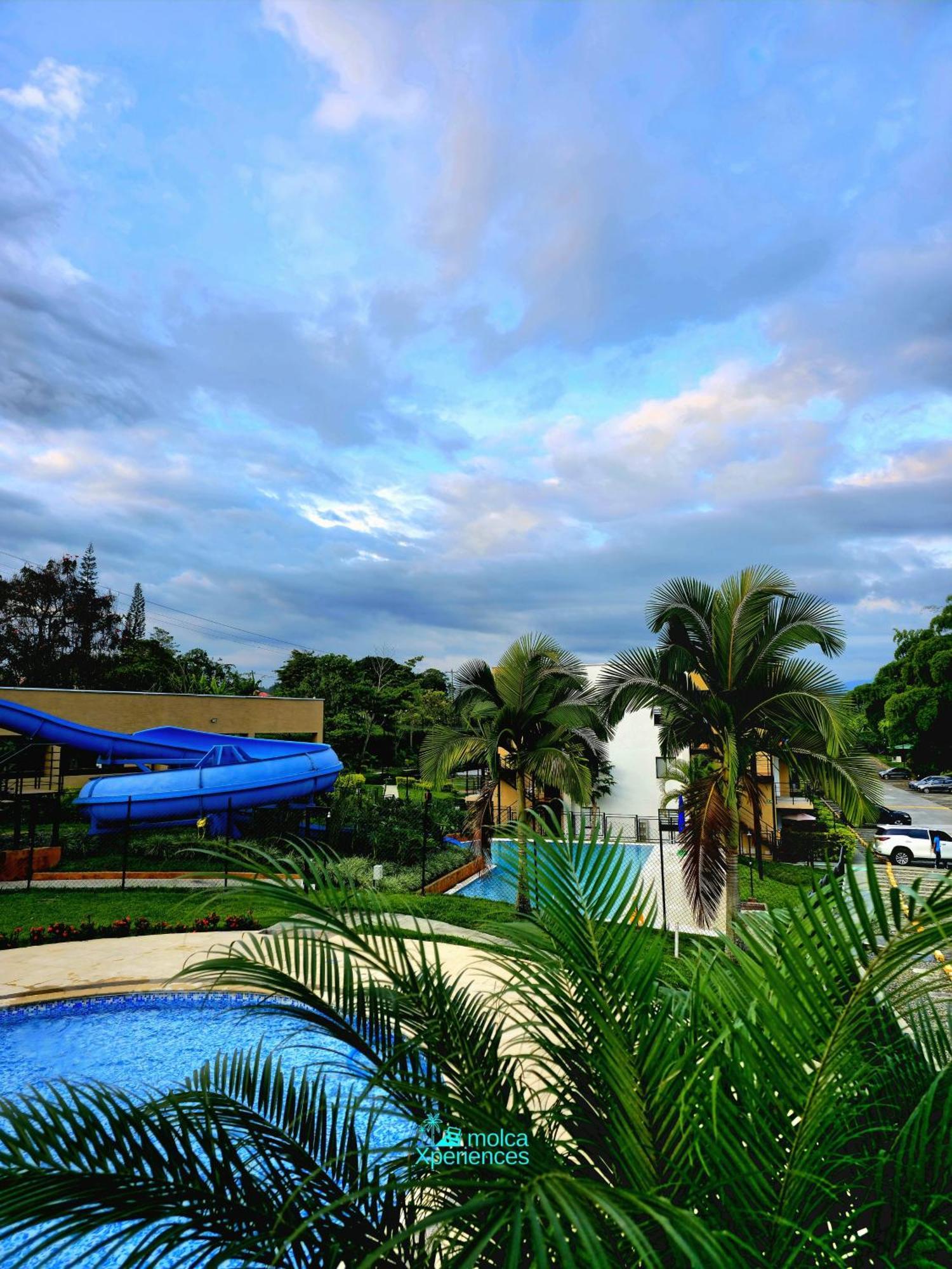 Privado Vacacional A 5m Del Aeropuerto, 20 Minutos Del Parque Del Cafe Y Centro De Con 4 Piscinas, 3 Jacuzzi, Sauna By Molca Xperiences 3h Apartment Armenia (Quindio)