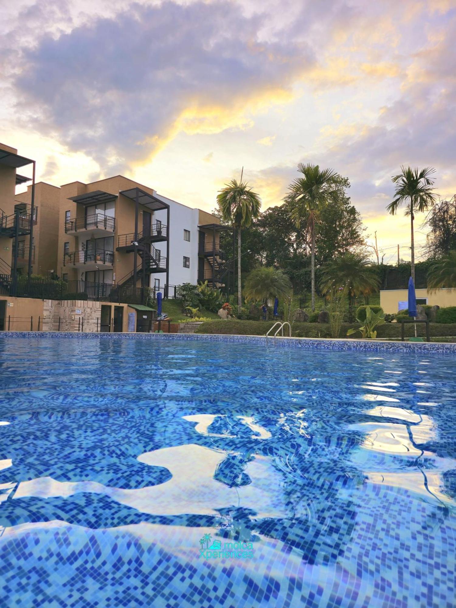 Privado Vacacional A 5m Del Aeropuerto, 20 Minutos Del Parque Del Cafe Y Centro De Con 4 Piscinas, 3 Jacuzzi, Sauna By Molca Xperiences 3h Apartment Armenia (Quindio)
