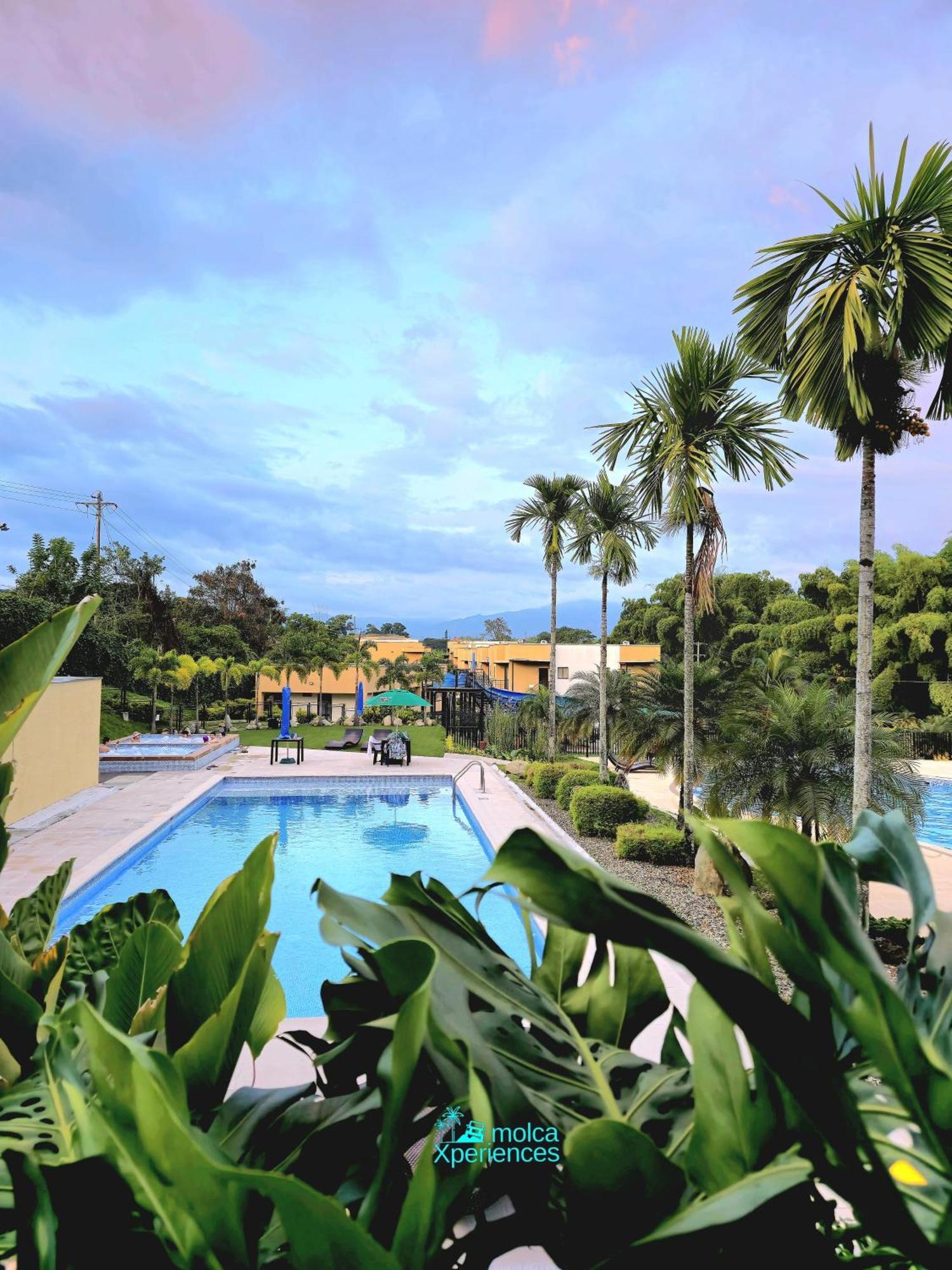 Privado Vacacional A 5m Del Aeropuerto, 20 Minutos Del Parque Del Cafe Y Centro De Con 4 Piscinas, 3 Jacuzzi, Sauna By Molca Xperiences 3h
