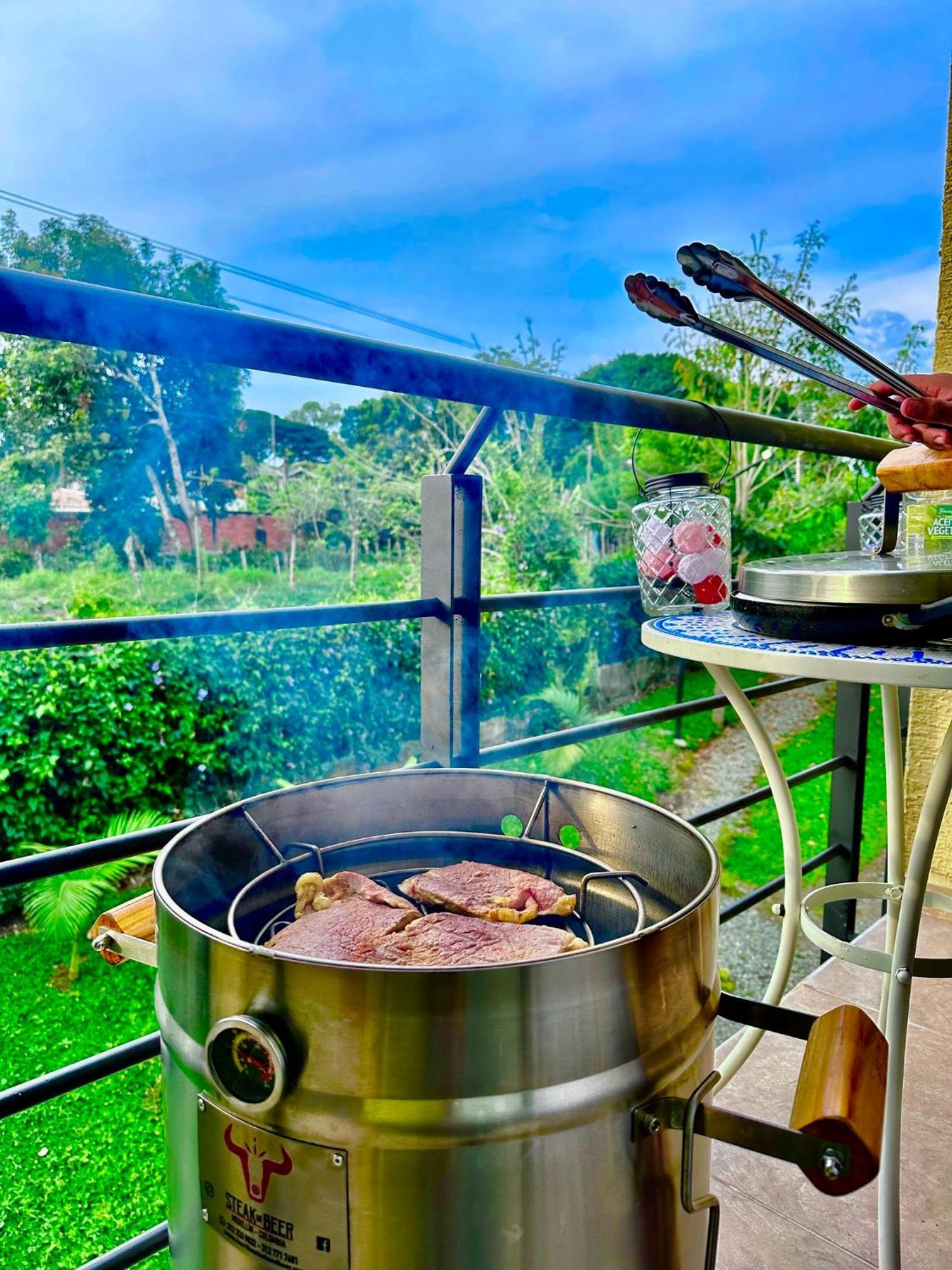 Privado Vacacional A 5m Del Aeropuerto, 20 Minutos Del Parque Del Cafe Y Centro De Con 4 Piscinas, 3 Jacuzzi, Sauna By Molca Xperiences 3h Apartment Armenia (Quindio)